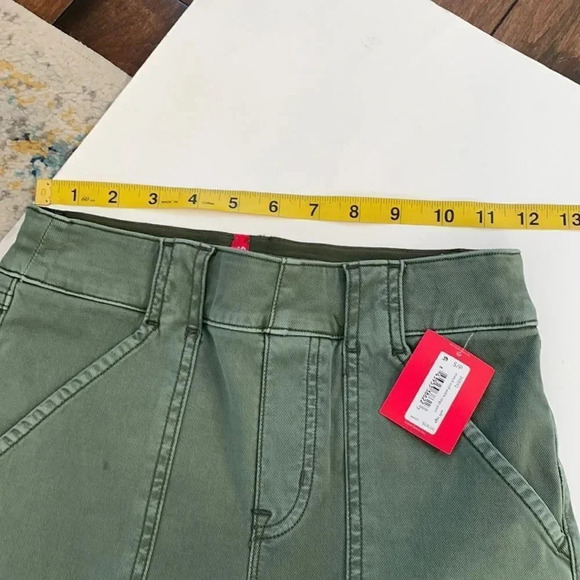 SPANX Stretch Twill Ankle Cargo Pant Soft sage NWT women’s size SP Shaping - Picture 8 of 15